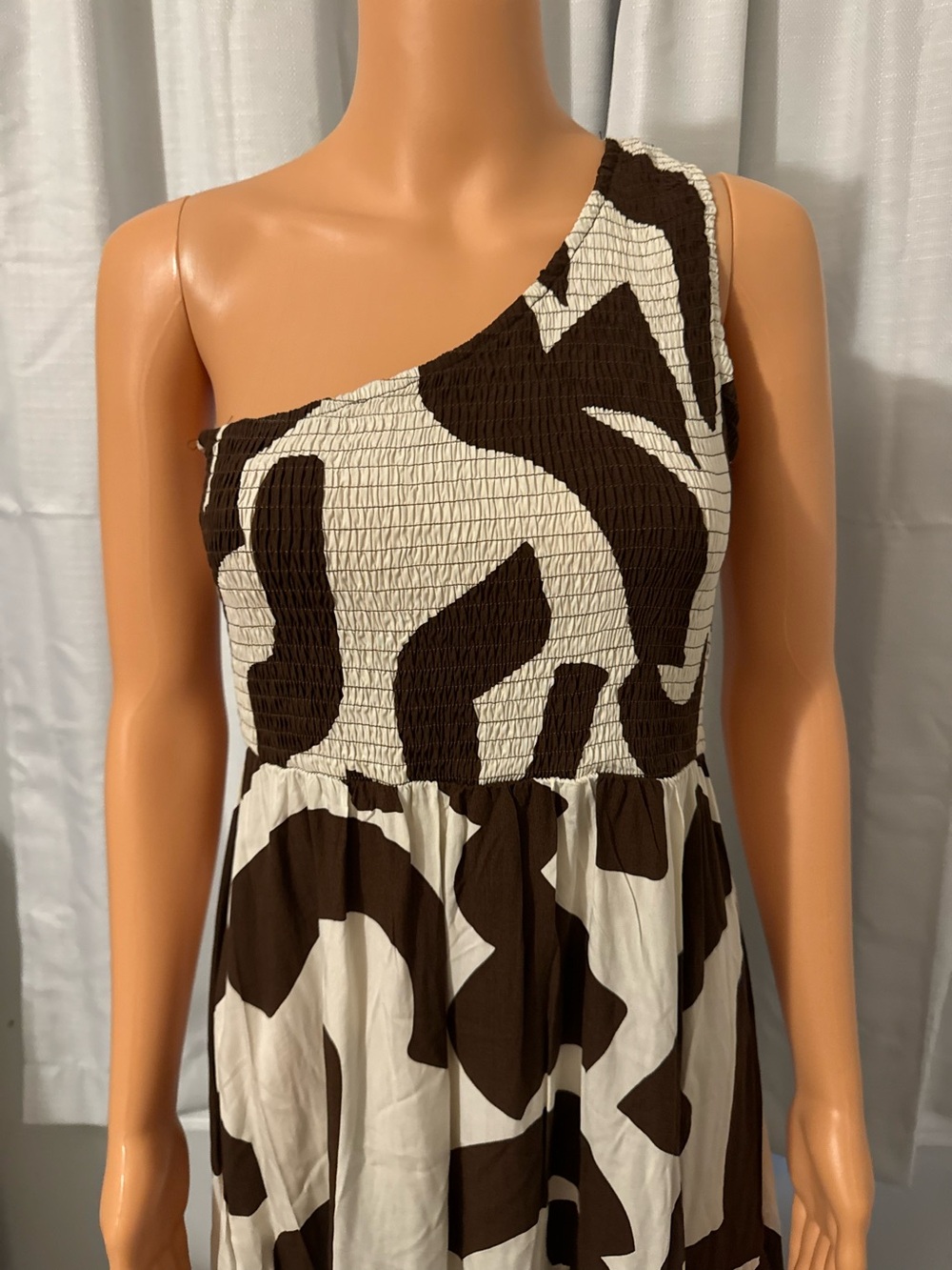 Pretty Abel The Label size M brown cream print smocked one shoulder maxi dress - Picture 3 of 5